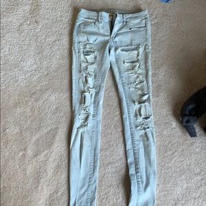 Light wash American Eagle Ripped Jeans size 4